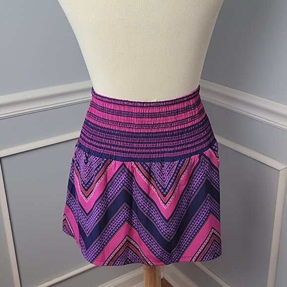 EXPRESS Purple Pink Chevron Pattern Smocked Waist Retro Boho Party Mini Skirt M - Picture 3 of 7
